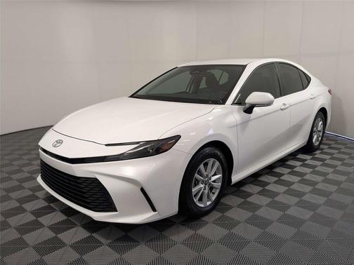 Ice Cap 2026 Toyota Camry LE