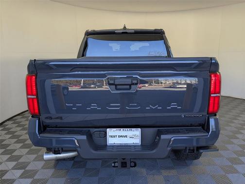 2025 Toyota Tacoma Hybrid TRD Sport