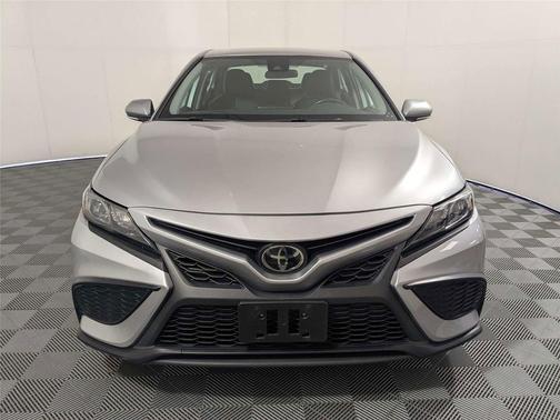 Celestial Silver Metallic 2024 Toyota Camry SE