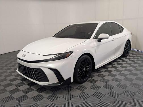 Ice Cap 2025 Toyota Camry SE