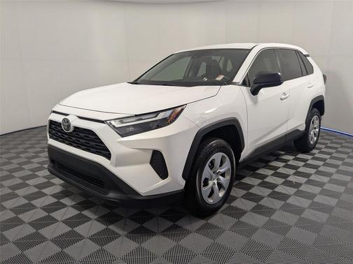 Ice Cap 2024 Toyota RAV4 LE