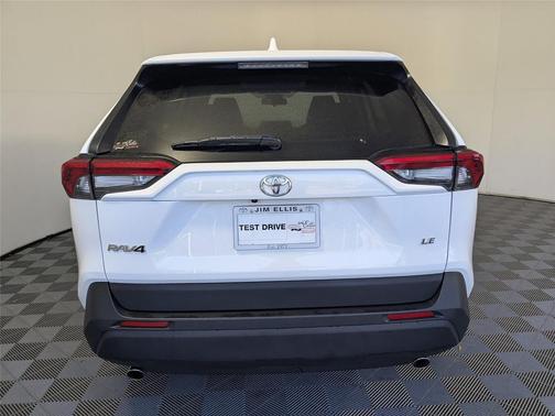 Ice Cap 2024 Toyota RAV4 LE