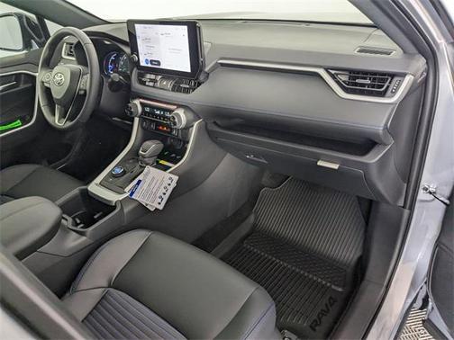 2025 Toyota RAV4 Hybrid SE
