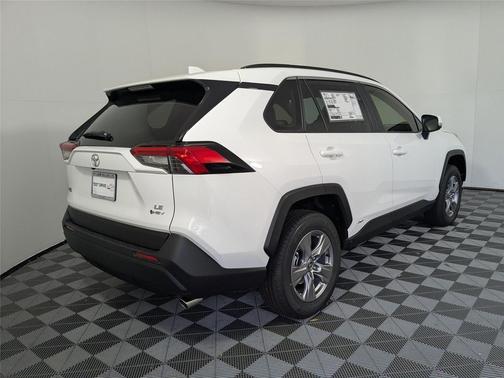 2025 Toyota RAV4 Hybrid LE