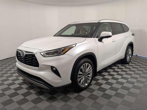 Wind Chill Pearl 2025 Toyota Highlander Platinum