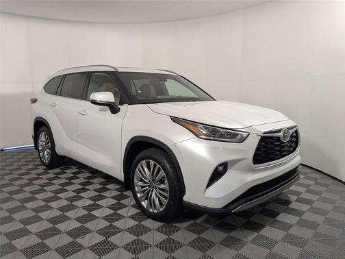 Wind Chill Pearl 2025 Toyota Highlander Platinum