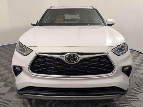 Wind Chill Pearl 2025 Toyota Highlander Platinum
