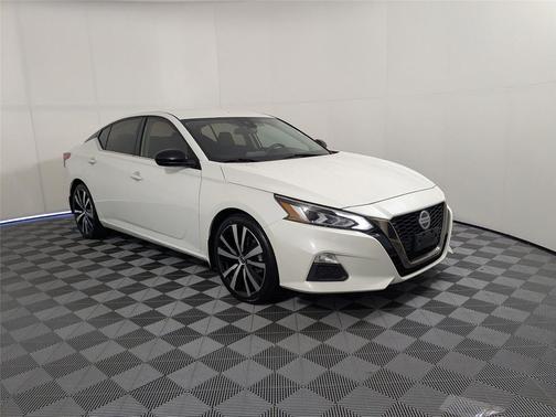 2021 Nissan Altima SR FWD