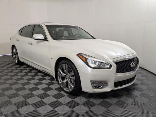 2019 INFINITI Q70L 3.7 LUXE