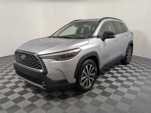 2025 Toyota Corolla Cross XLE