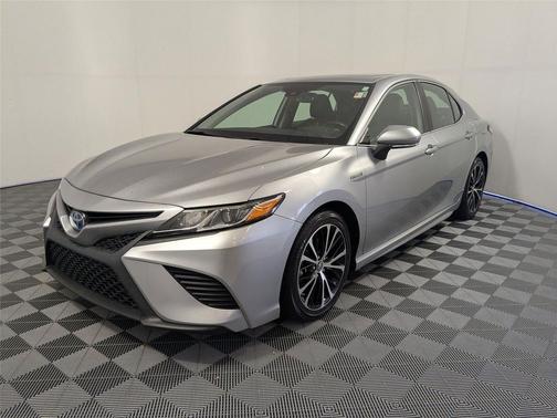 2019 Toyota Camry Hybrid SE