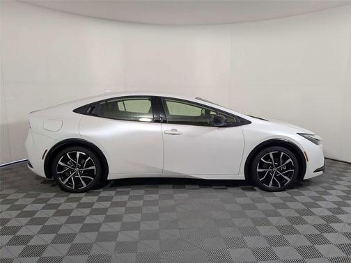 Wind Chill Pearl 2025 Toyota Prius Plug-In Hybrid XSE