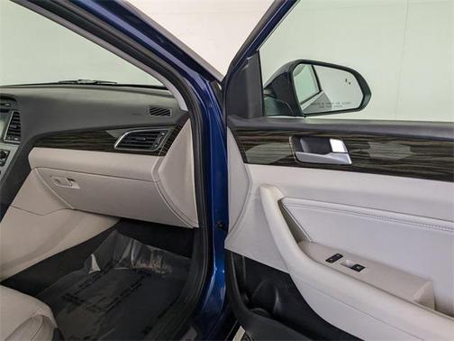 2017 Hyundai SONATA Limited