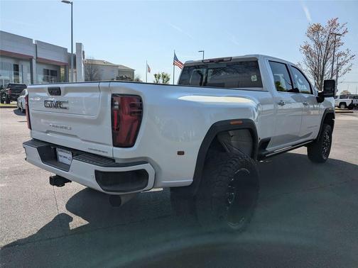 2025 GMC Sierra 3500 Denali