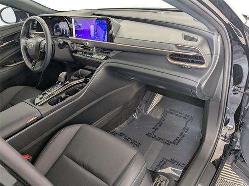 2025 Toyota Crown Signia XLE