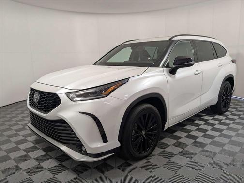 Wind Chill Pearl 2025 Toyota Highlander XSE