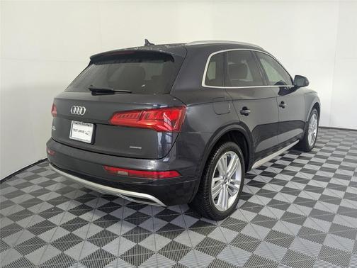 2020 Audi Q5 45 Premium Plus