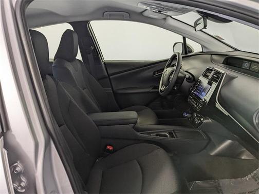 2022 Toyota Prius LE