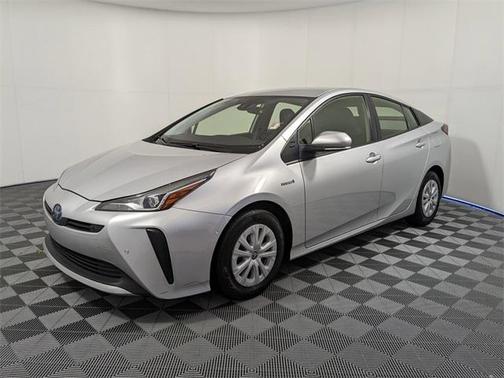 2022 Toyota Prius LE