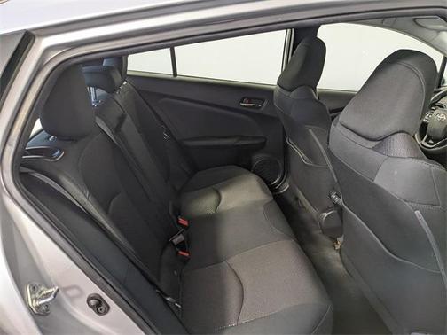 2022 Toyota Prius LE
