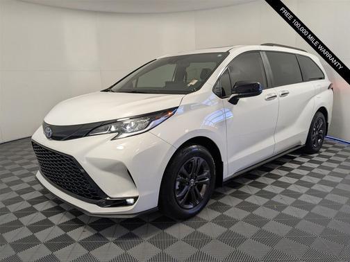 2025 Toyota Sienna XSE 7 Passenger