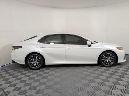 2022 Toyota Camry XLE