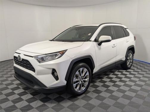 2019 Toyota RAV4 XLE Premium