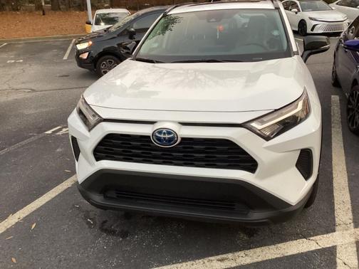 2024 Toyota RAV4 Hybrid XLE