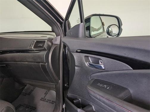 2022 Honda Pilot AWD Black Edition