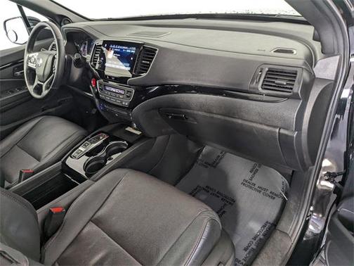 2022 Honda Pilot AWD Black Edition