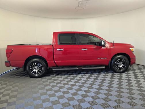 2021 Nissan Titan SV