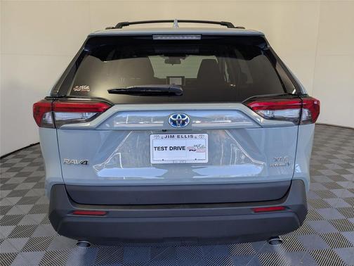 2023 Toyota RAV4 Hybrid XLE