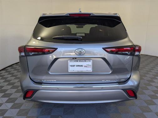2026 Toyota Highlander Platinum