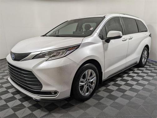 2024 Toyota Sienna Limited 7-Passenger