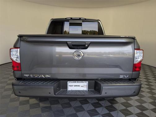 2021 Nissan Titan SV