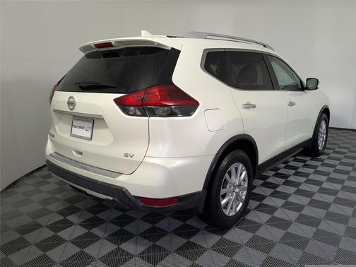 2018 Nissan Rogue SV