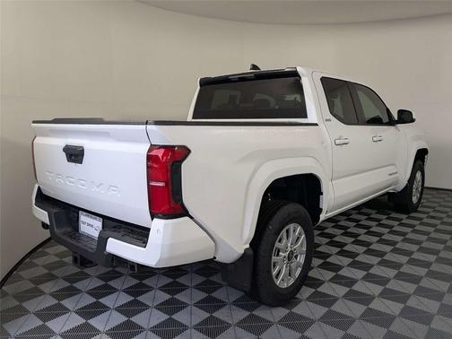 Ice Cap 2026 Toyota Tacoma SR5