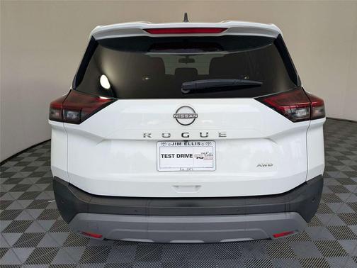 Glacier White 2023 Nissan Rogue S