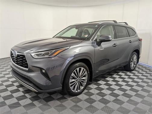 2021 Toyota Highlander Hybrid Platinum