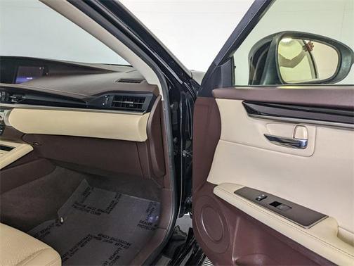 2016 Lexus ES 350 Base