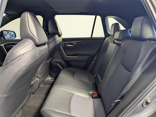 2023 Toyota RAV4 Hybrid SE