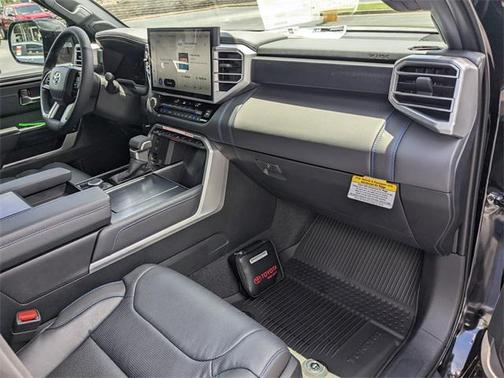 2025 Toyota Tundra Hybrid Platinum