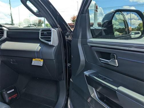 2025 Toyota Tundra Hybrid Platinum
