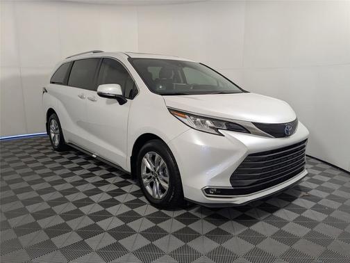 2024 Toyota Sienna Limited