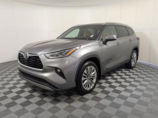 2025 Toyota Highlander Hybrid Platinum