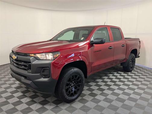 Radiant Red Tintcoat 2026 Chevrolet Colorado WT