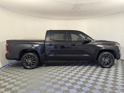 2023 Toyota Tundra Hybrid Platinum