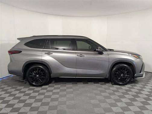 2026 Toyota Highlander XSE