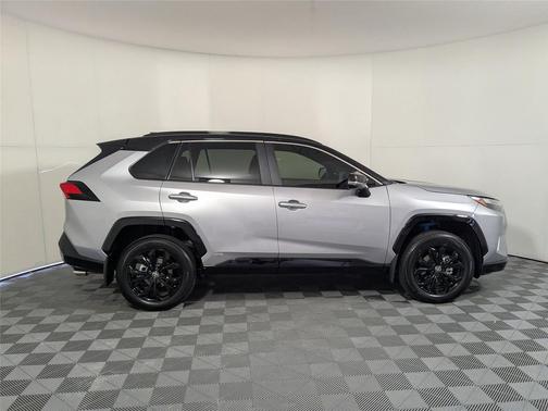 2025 Toyota RAV4 Hybrid SE