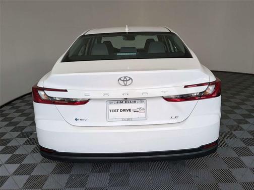 Ice Cap 2026 Toyota Camry LE